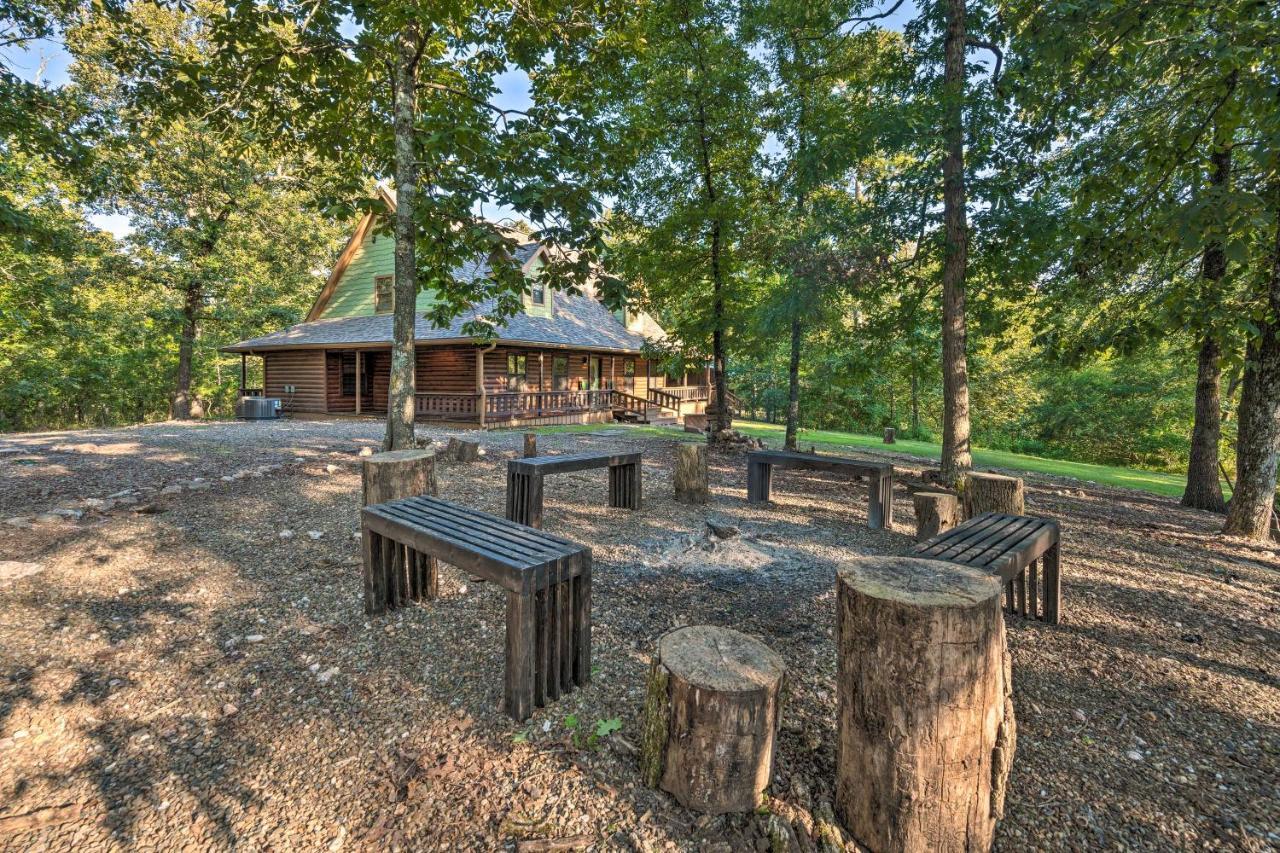 Broken Bow Retreat On 2 Acres With Hot Tub And Deck!ヴィラ エクステリア 写真