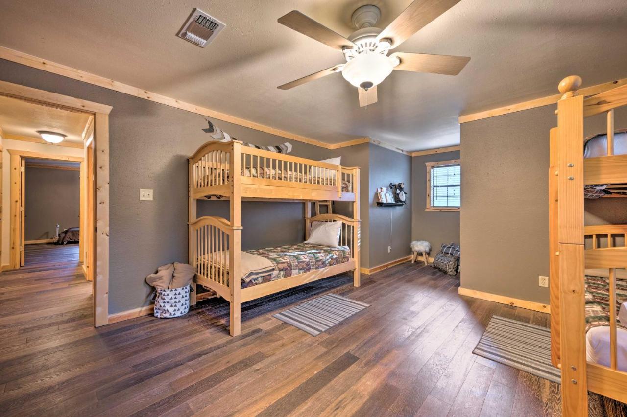 Broken Bow Retreat On 2 Acres With Hot Tub And Deck!ヴィラ エクステリア 写真